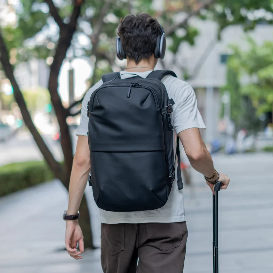 Vacuum Compression Travel Backpack, Waterproof and Comfortable 6