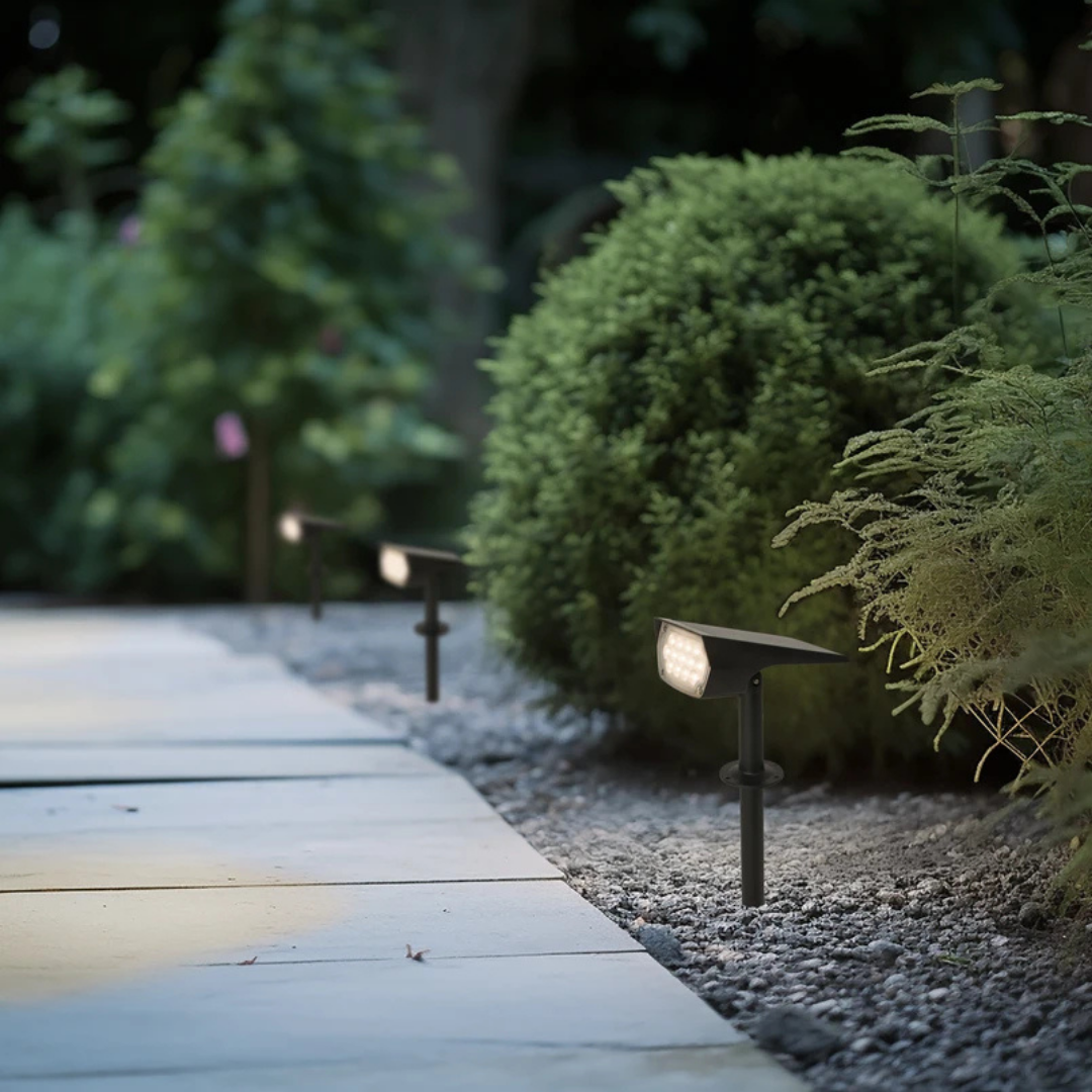Waterproof Solar Garden Spotlight with Adjustable Head and 3 Brightness Modes 10